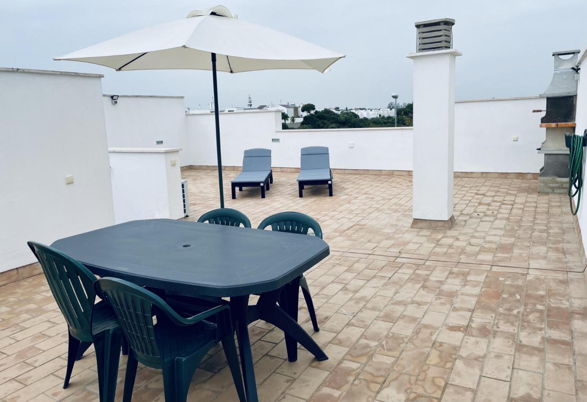 Apartamento Superior con piscina, parking, terraza, Aire Ac y Wifi -Solo familias o parejas- Conil De La Frontera Exterior foto