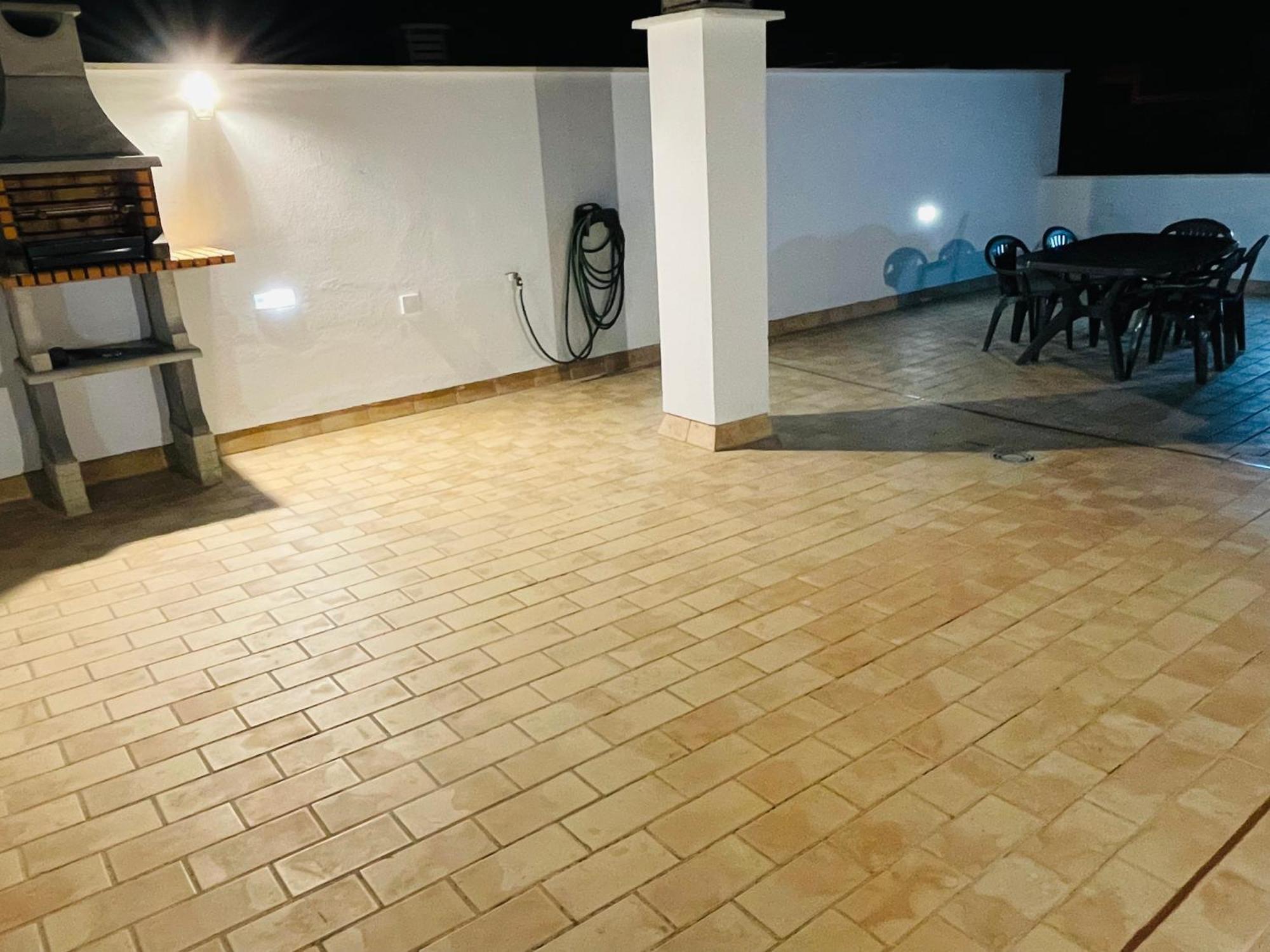 Apartamento Superior con piscina, parking, terraza, Aire Ac y Wifi -Solo familias o parejas- Conil De La Frontera Exterior foto