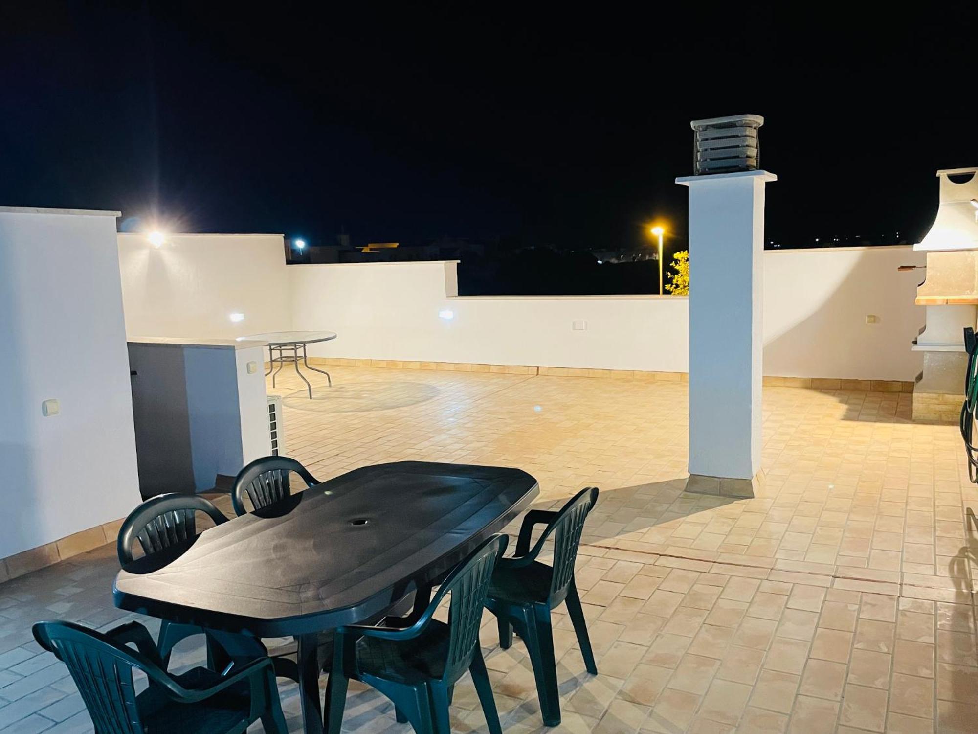 Apartamento Superior con piscina, parking, terraza, Aire Ac y Wifi -Solo familias o parejas- Conil De La Frontera Exterior foto