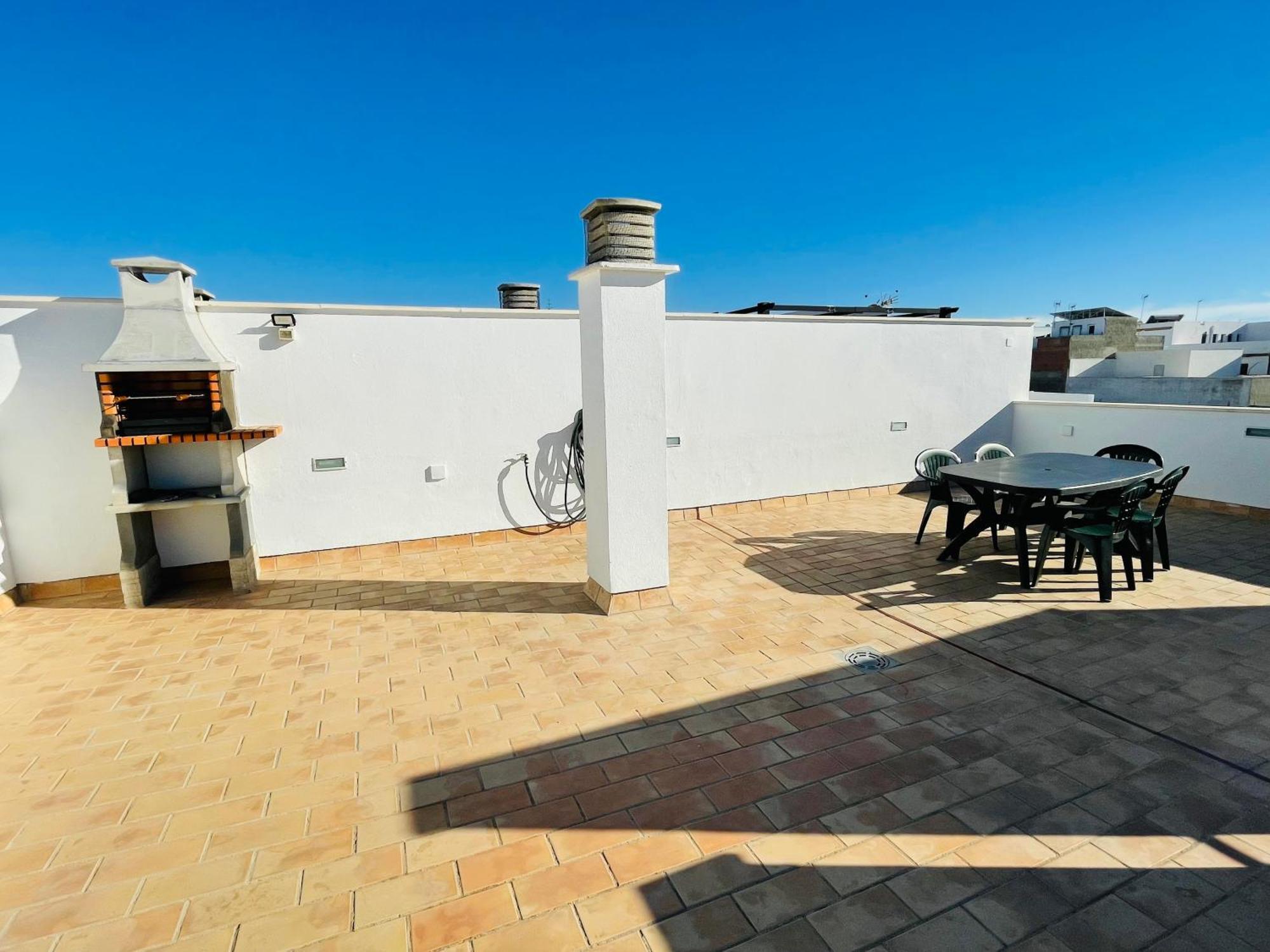 Apartamento Superior con piscina, parking, terraza, Aire Ac y Wifi -Solo familias o parejas- Conil De La Frontera Exterior foto