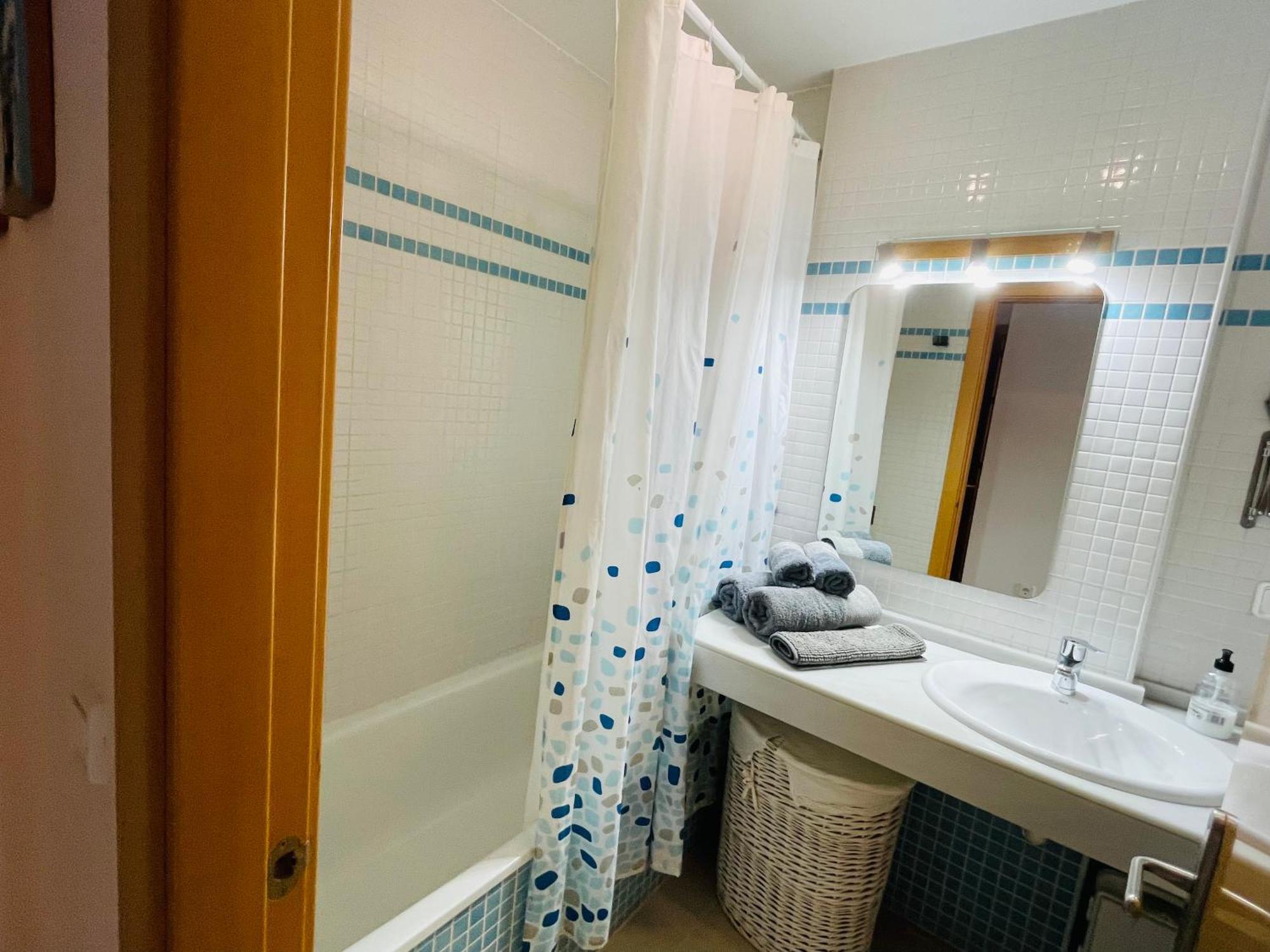 Apartamento Superior con piscina, parking, terraza, Aire Ac y Wifi -Solo familias o parejas- Conil De La Frontera Exterior foto